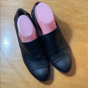 Eurostep by SOFFT Waverly Elegant Black Leather Loafers for Women. Size 10